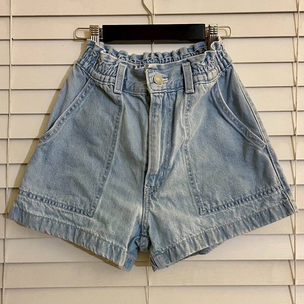 High waist denim shorts - size 24